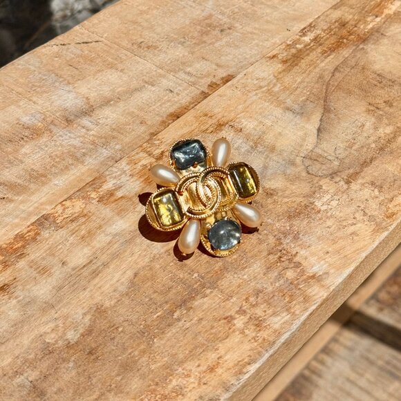 Chanel Vintage 97A CC Gripoix Byzantine Gold-tone Brooch - Picture 8 of 10